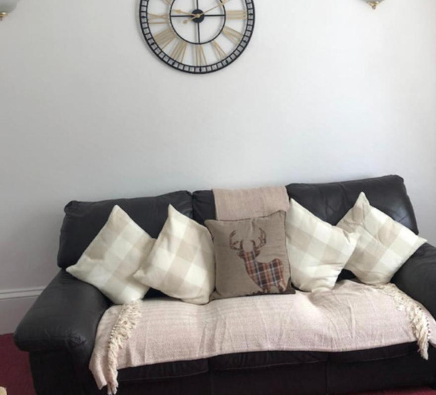 Captivating 2-Bed Apartment In Isle Of Bute ロスシー エクステリア 写真