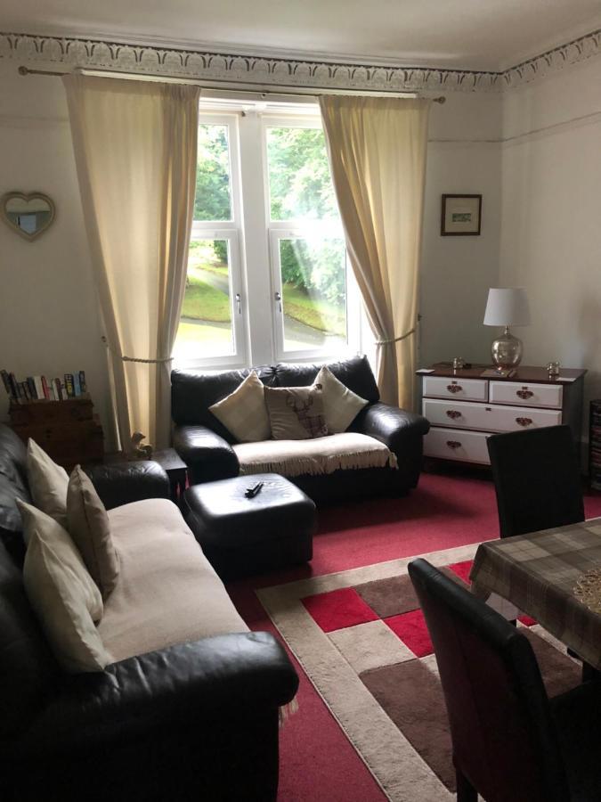 Captivating 2-Bed Apartment In Isle Of Bute ロスシー エクステリア 写真