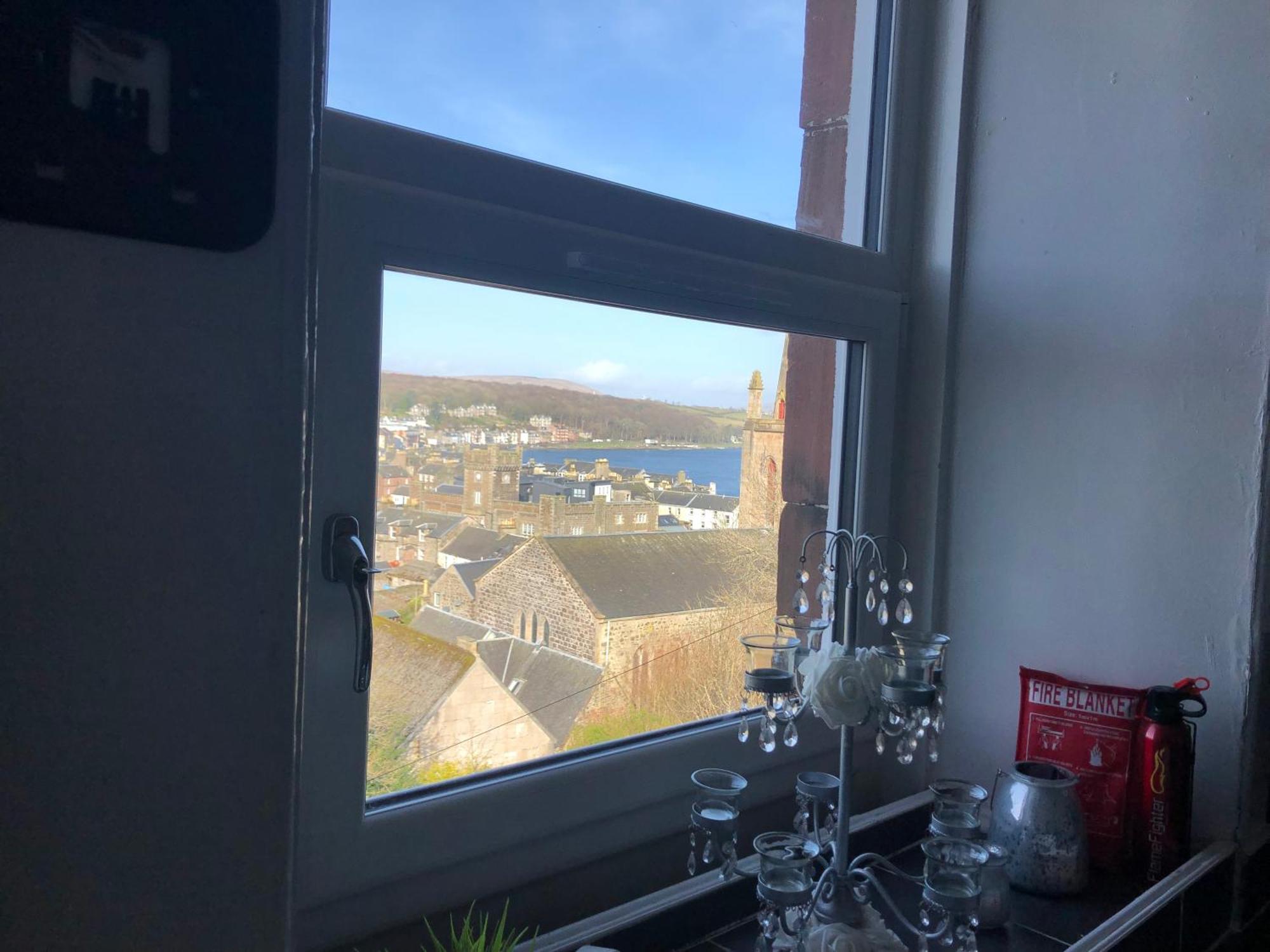 Captivating 2-Bed Apartment In Isle Of Bute ロスシー エクステリア 写真