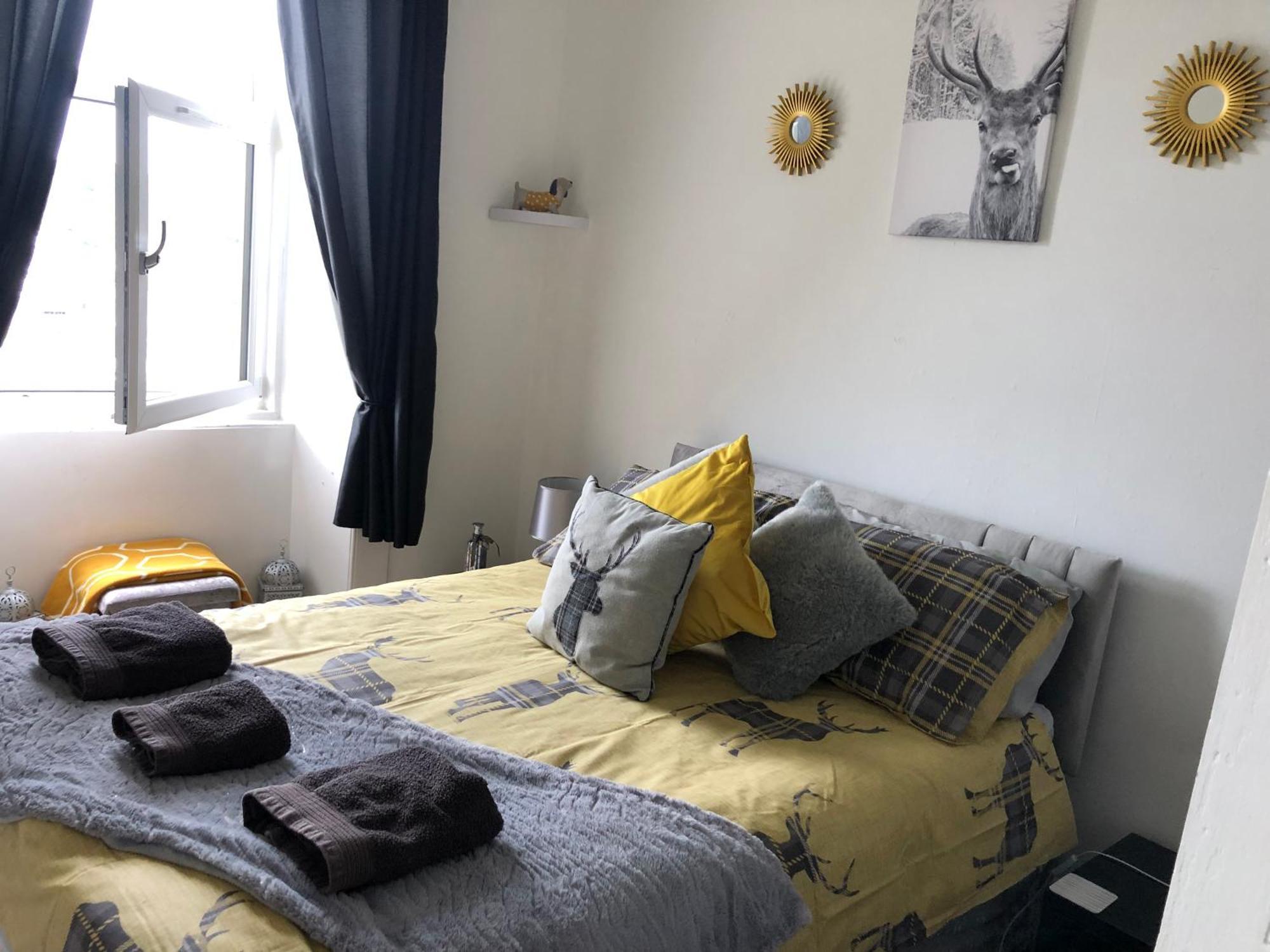 Captivating 2-Bed Apartment In Isle Of Bute ロスシー エクステリア 写真
