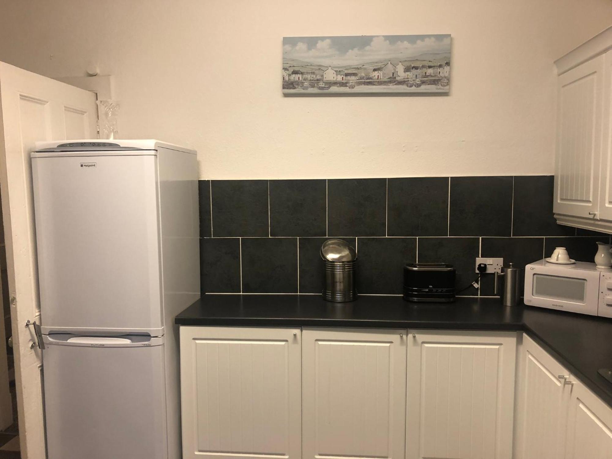 Captivating 2-Bed Apartment In Isle Of Bute ロスシー エクステリア 写真